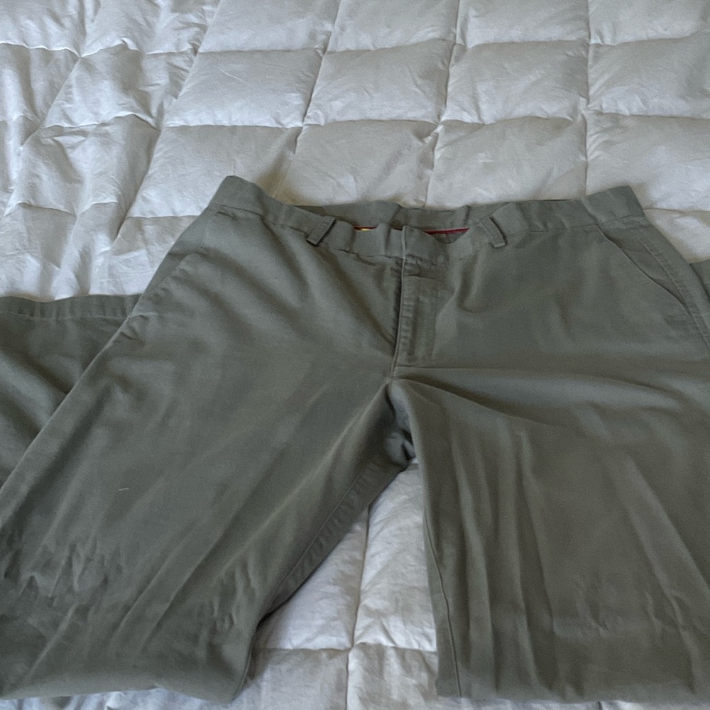 Under Armour Men's Olive Chinos